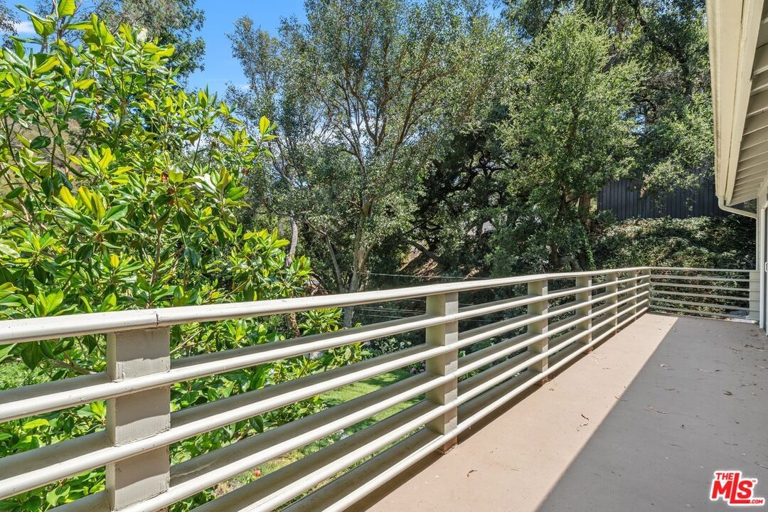 Mulholland photo 28