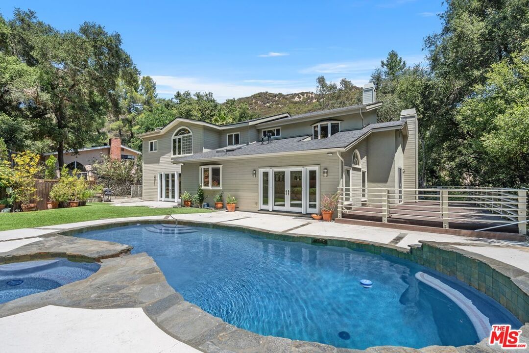 Mulholland photo 43