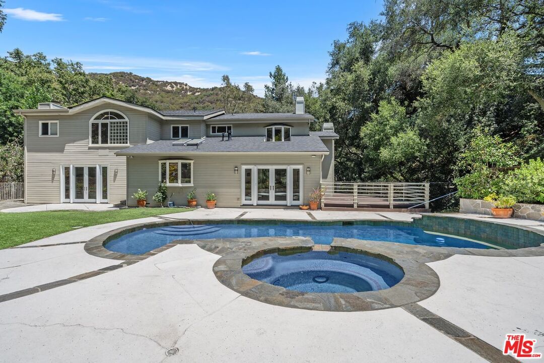 Mulholland photo 44