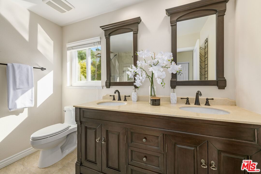Buttonwood photo 20