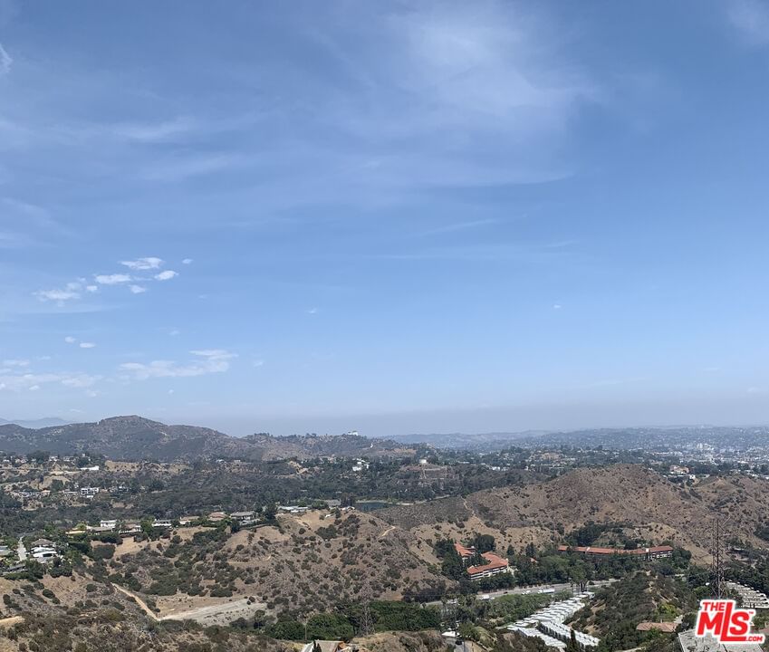 Pacific View photo 11