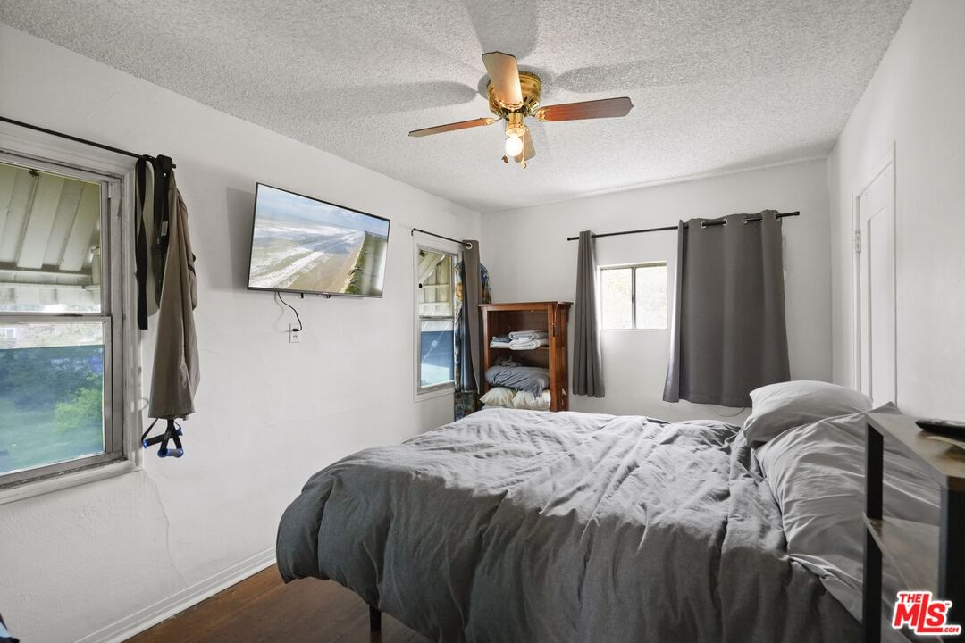 Edgewood photo 14
