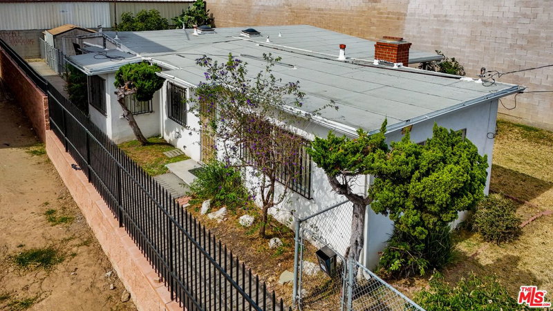 433 Gardena Blvd