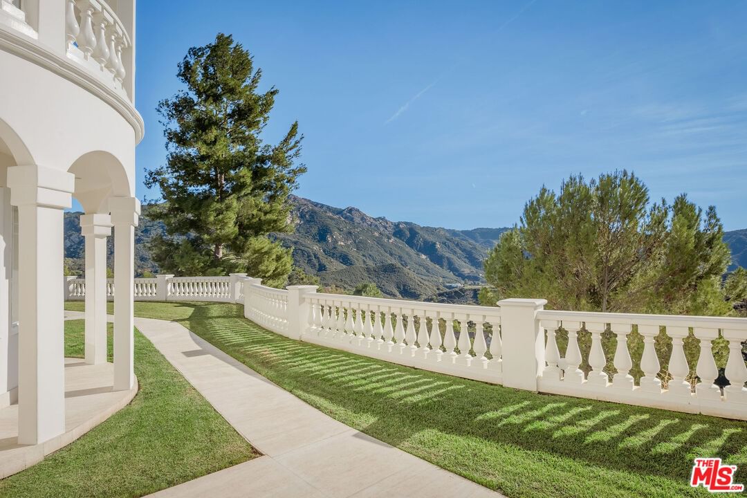 Mulholland photo 6