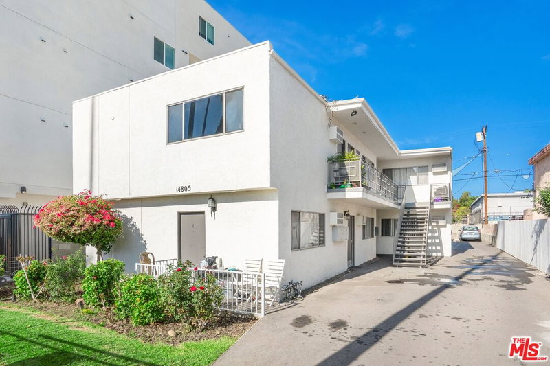 14805 Erwin St