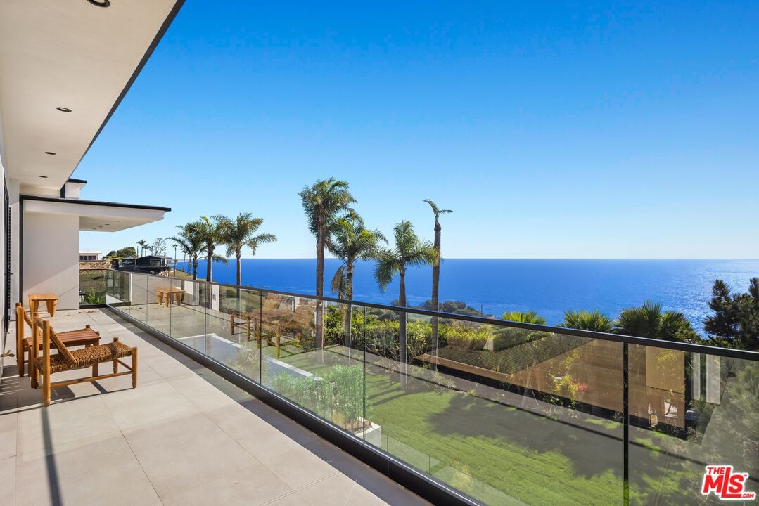 Avenida Del Mar photo 20