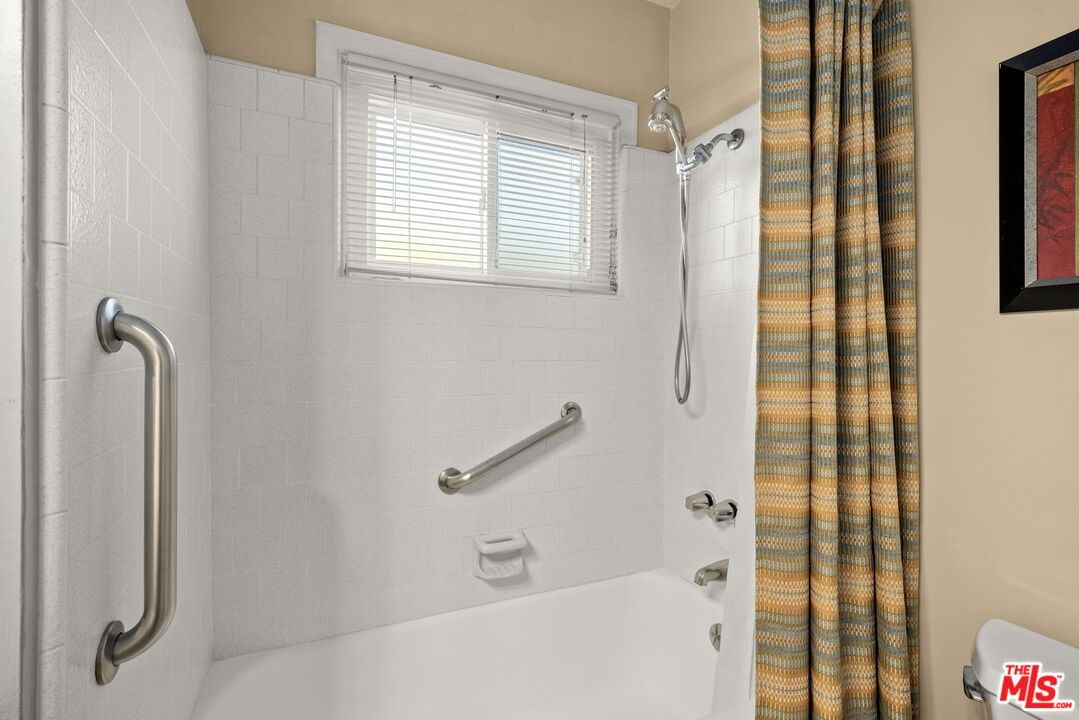 Oak Park photo 17