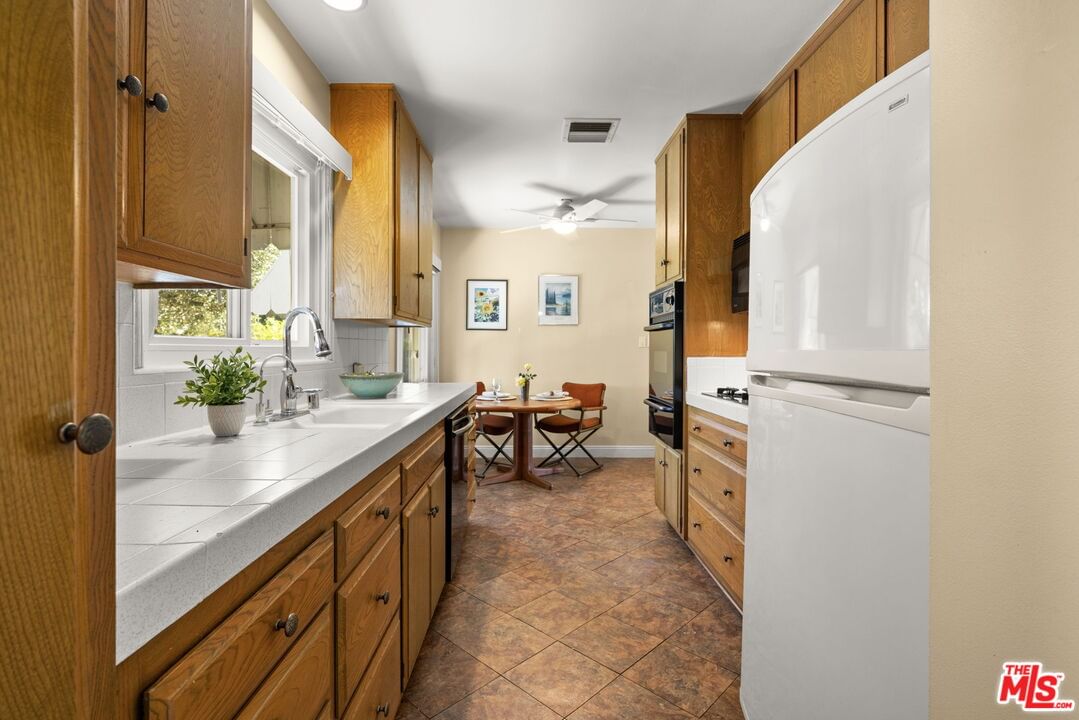 Oak Park photo 8
