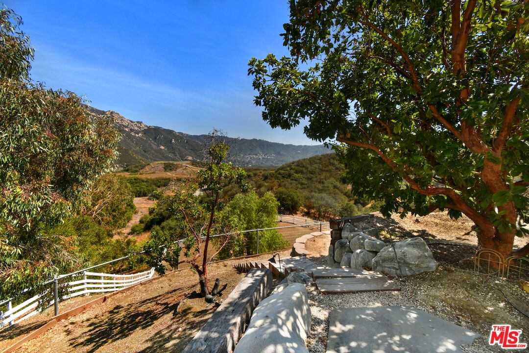 Mulholland photo 25