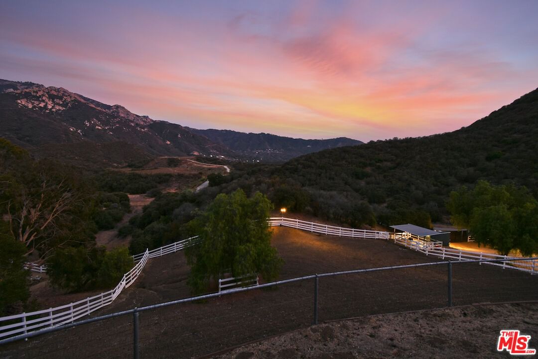 Mulholland photo 28