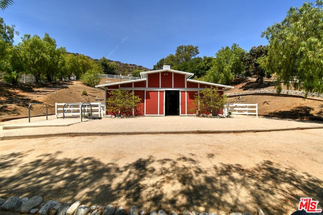 Mulholland photo 62