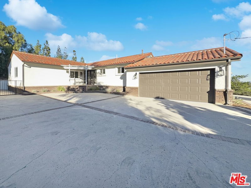 23910 Jensen Dr
