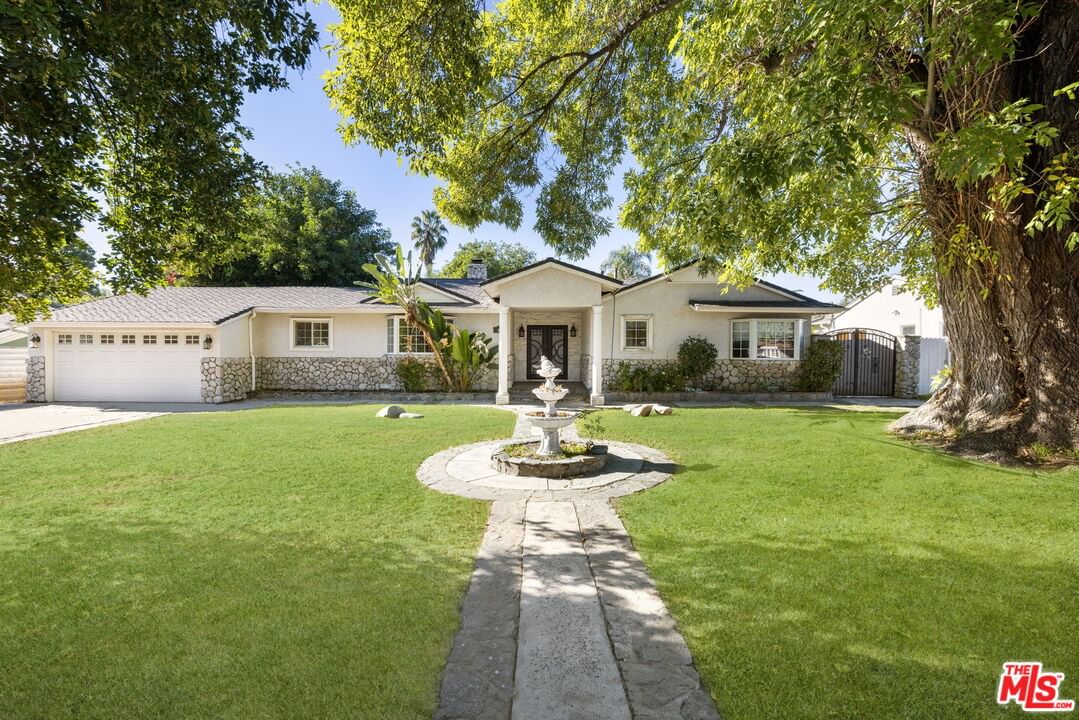 Oak Park photo 1