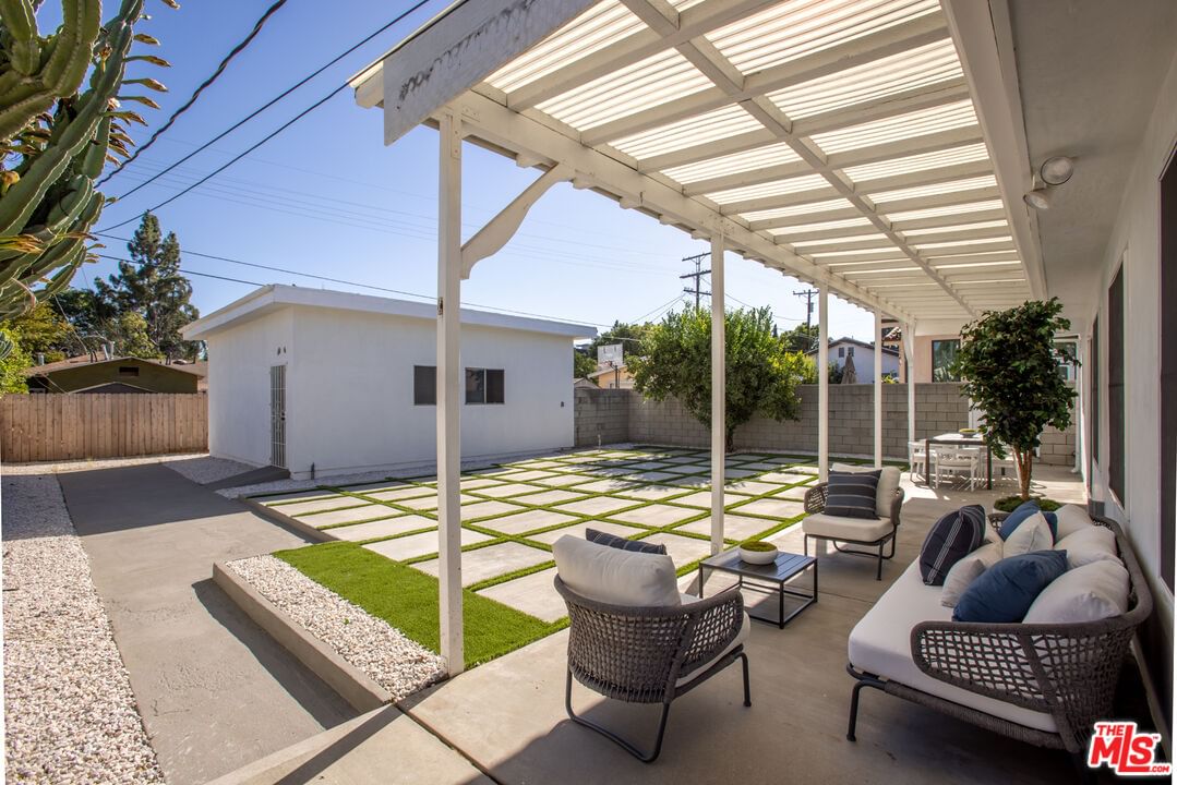 Delano photo 14