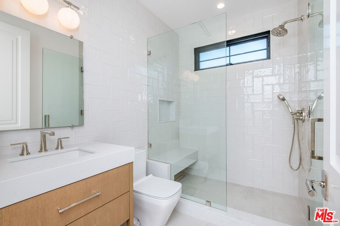 Mooncrest photo 25
