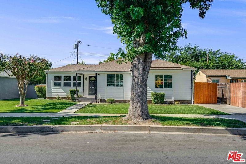 18319 Erwin St