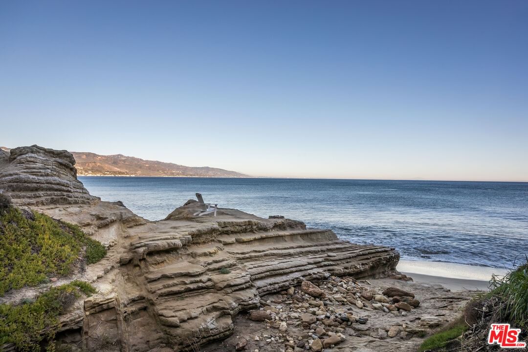Dume photo 26