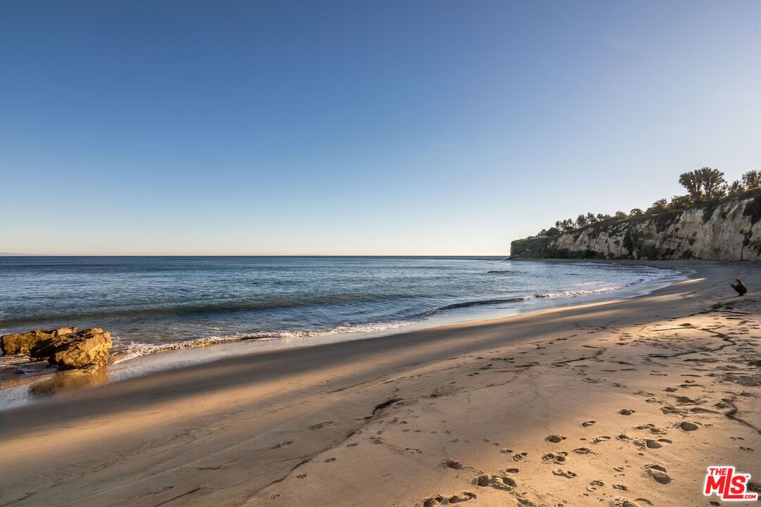 Dume photo 29