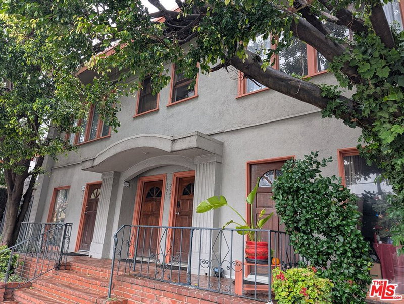 5667 Franklin Ave