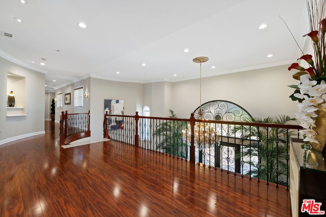 Oak Knoll photo 42
