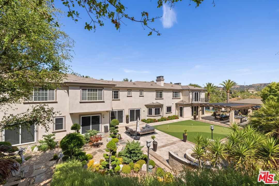 Oak Knoll photo 50