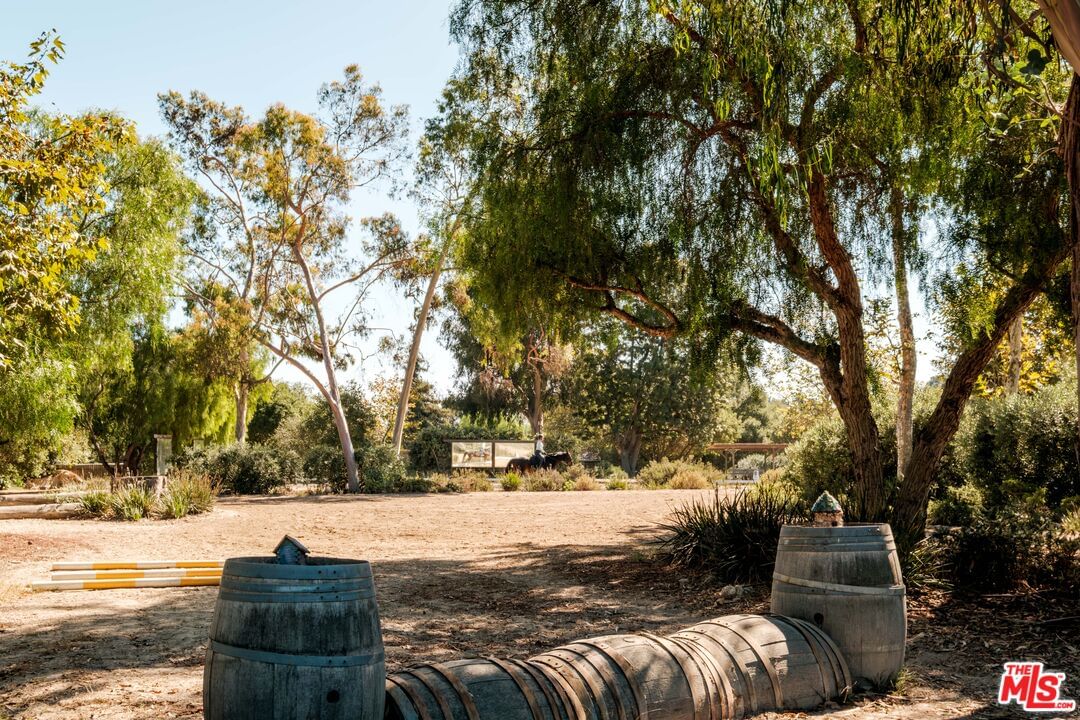 Old Ranch photo 32
