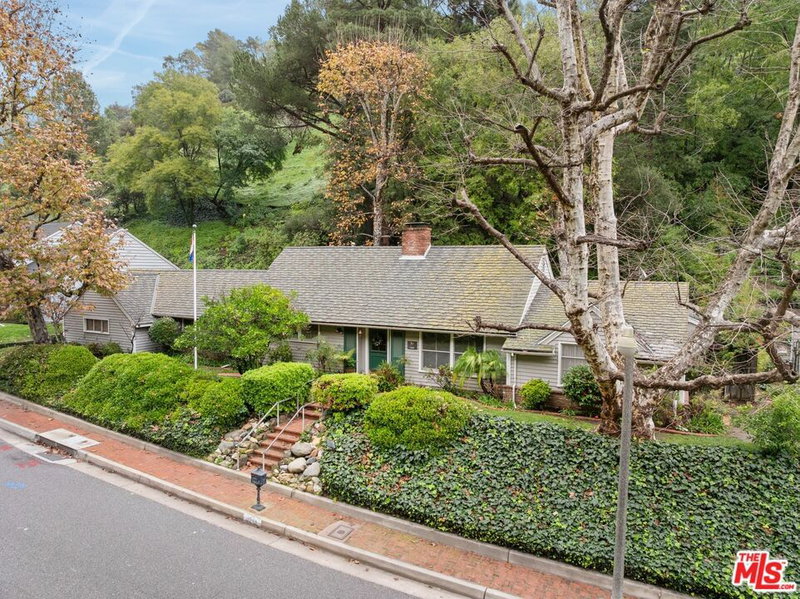 1444 Roscomare Rd