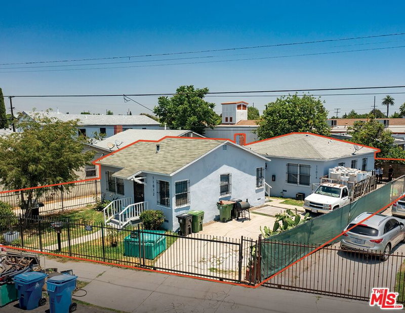 11012 Willowbrook Ave