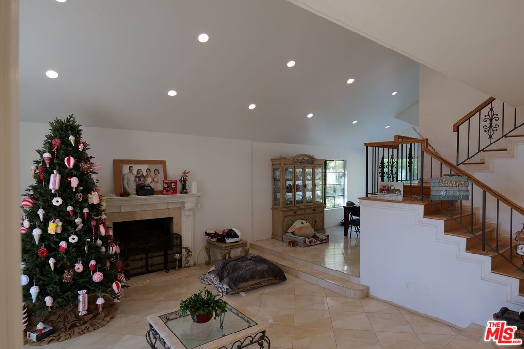 Flintridge photo 13