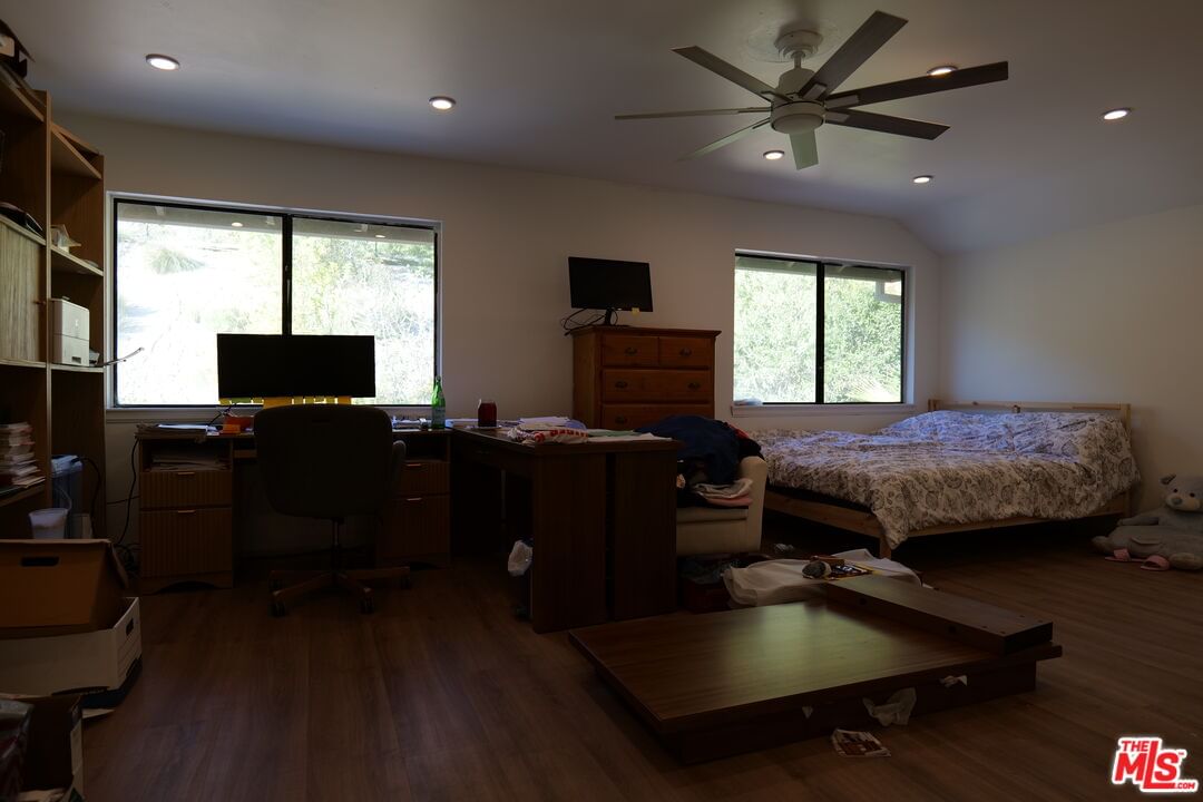 Flintridge photo 36