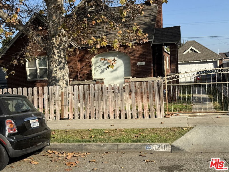 1218 Spring Ave