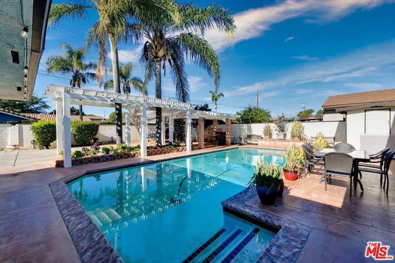 12488 Monte Vista Ave