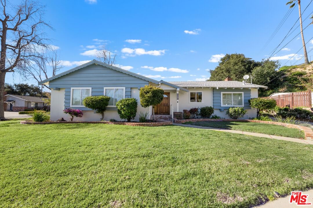 9413 La Reina Pl