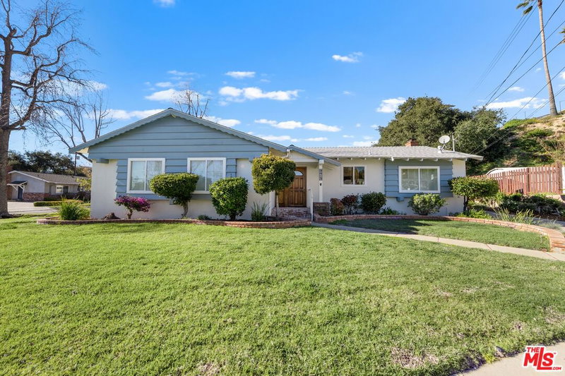 9413 La Reina Pl