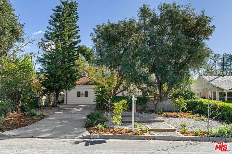 2312 Oliveras Ave