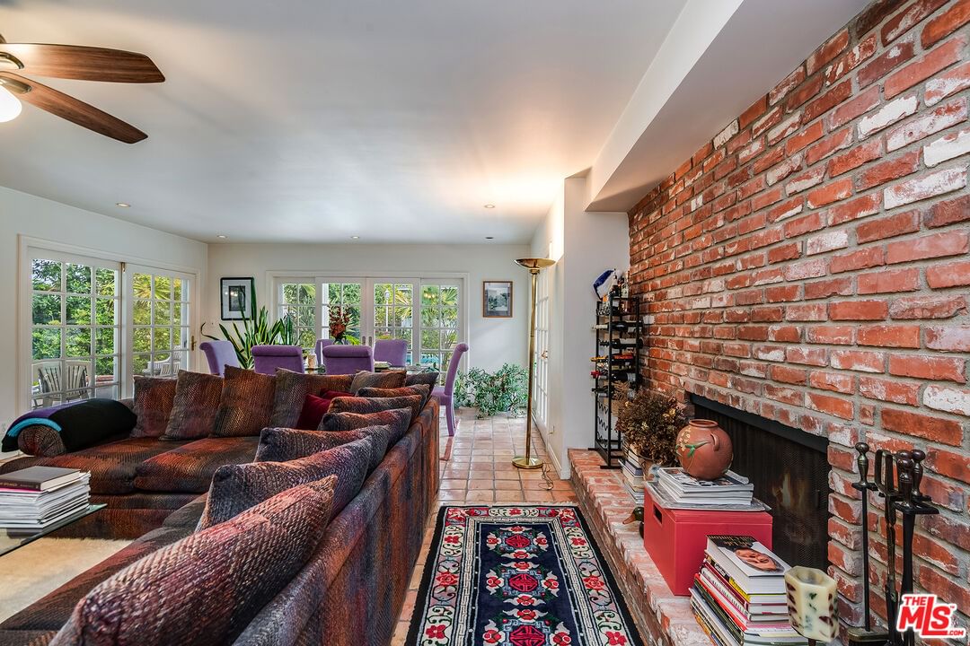 Laurel Canyon photo 12