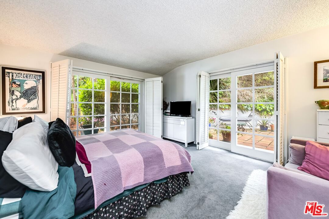 Laurel Canyon photo 17
