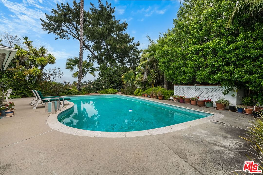 Laurel Canyon photo 29