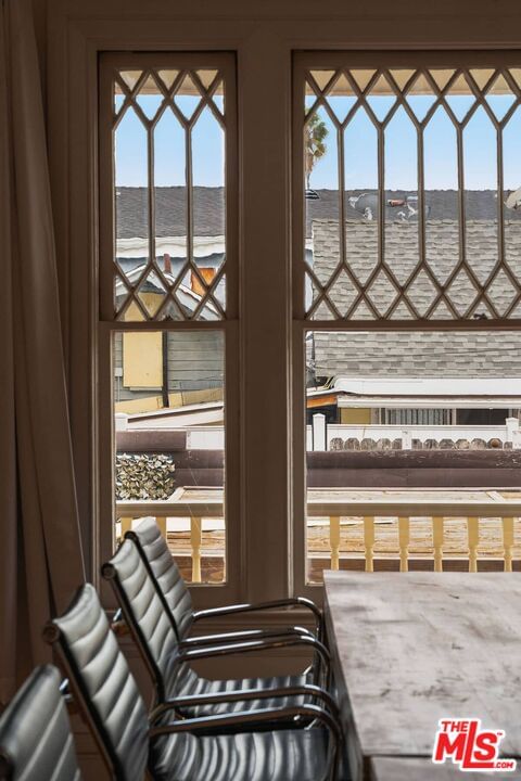 Avenue 66 photo 22