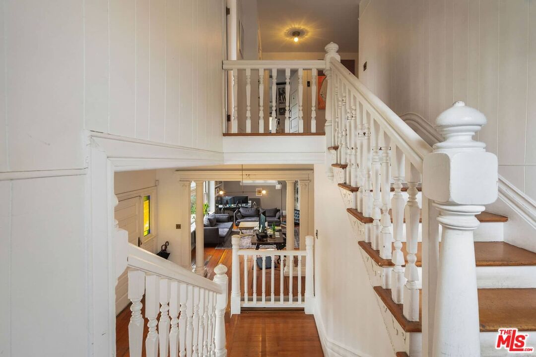 Avenue 66 photo 25
