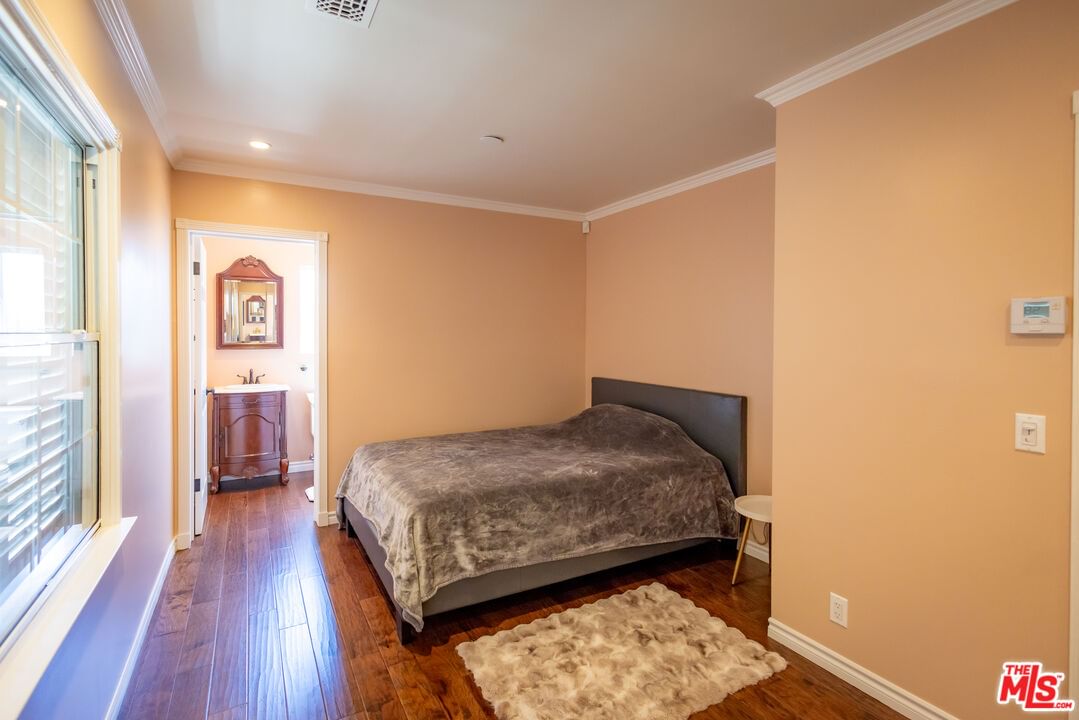 Radford photo 15
