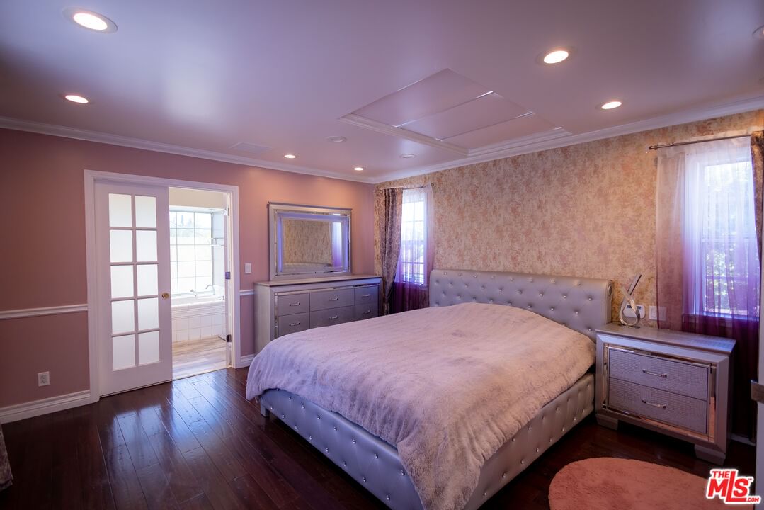 Radford photo 42