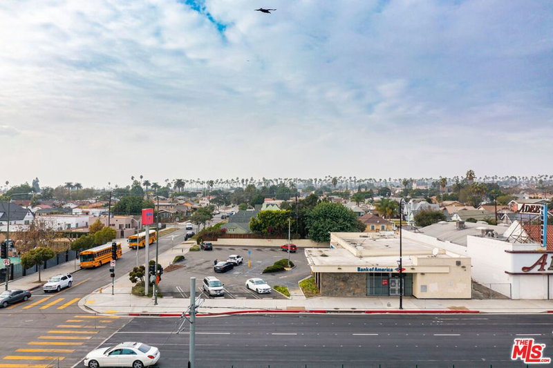 5471 Crenshaw Blvd