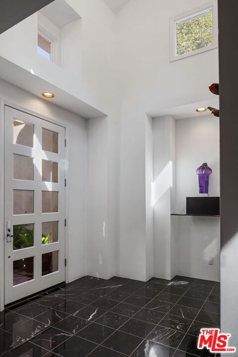 Tarzana Estates photo 10