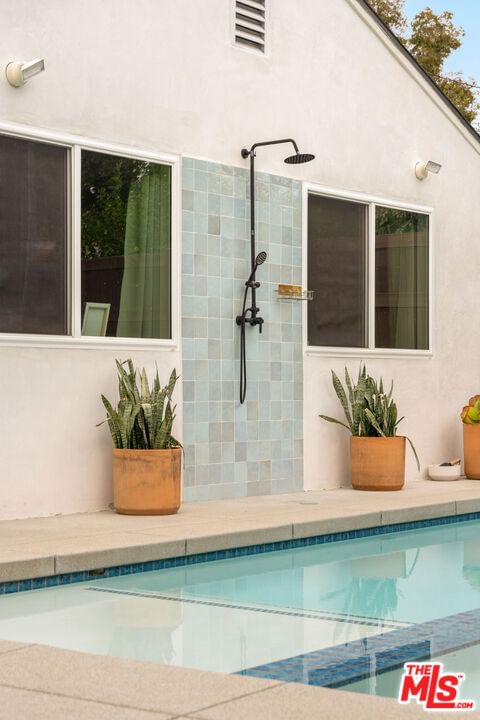 Irvine photo 26