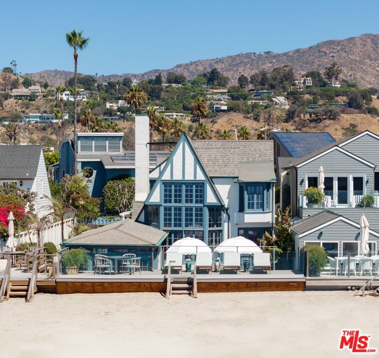 Malibu Colony photo 1