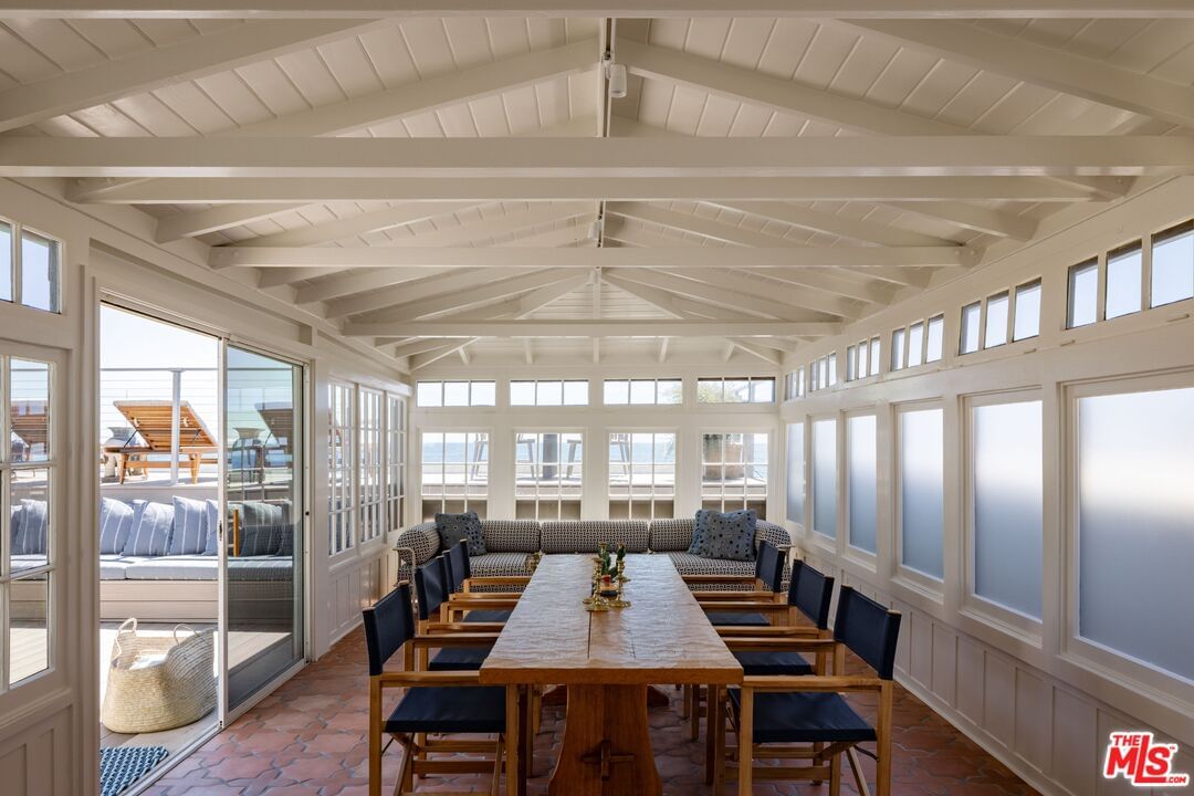Malibu Colony photo 13