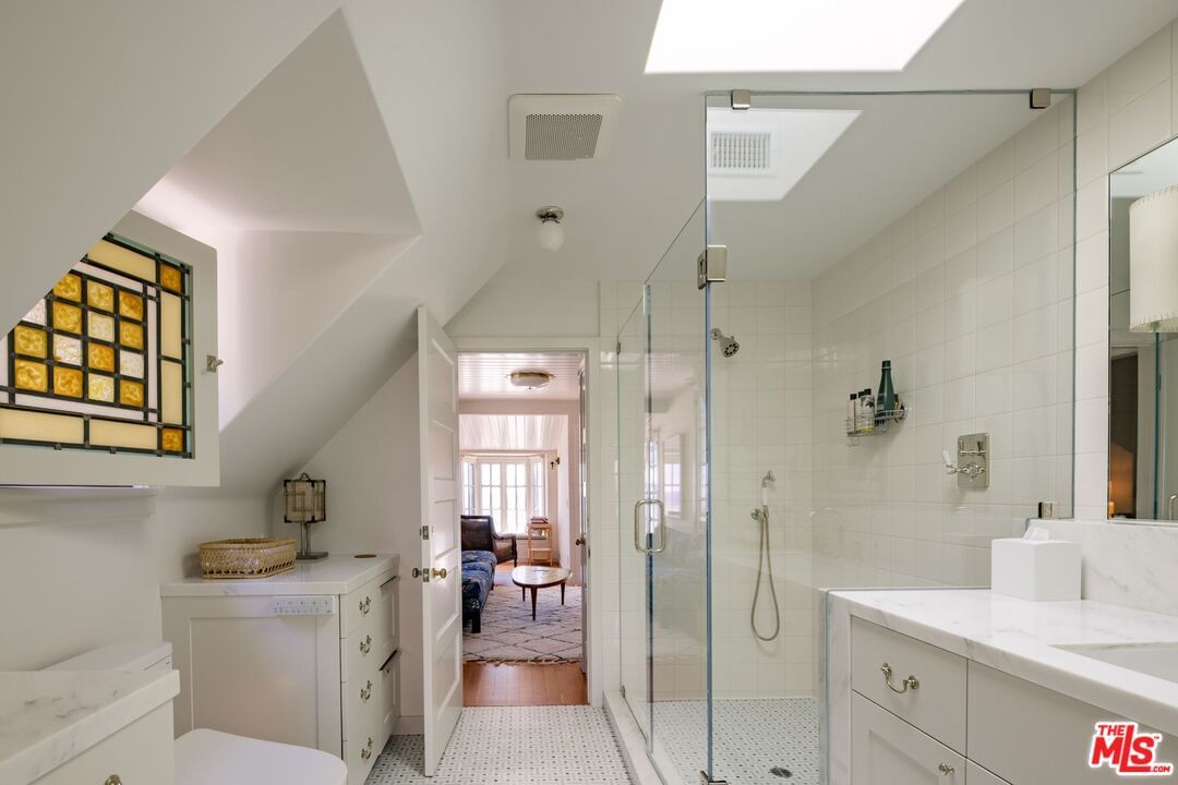 Malibu Colony photo 21