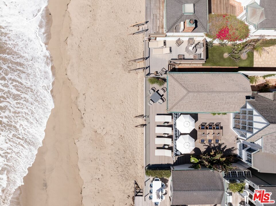 Malibu Colony photo 6