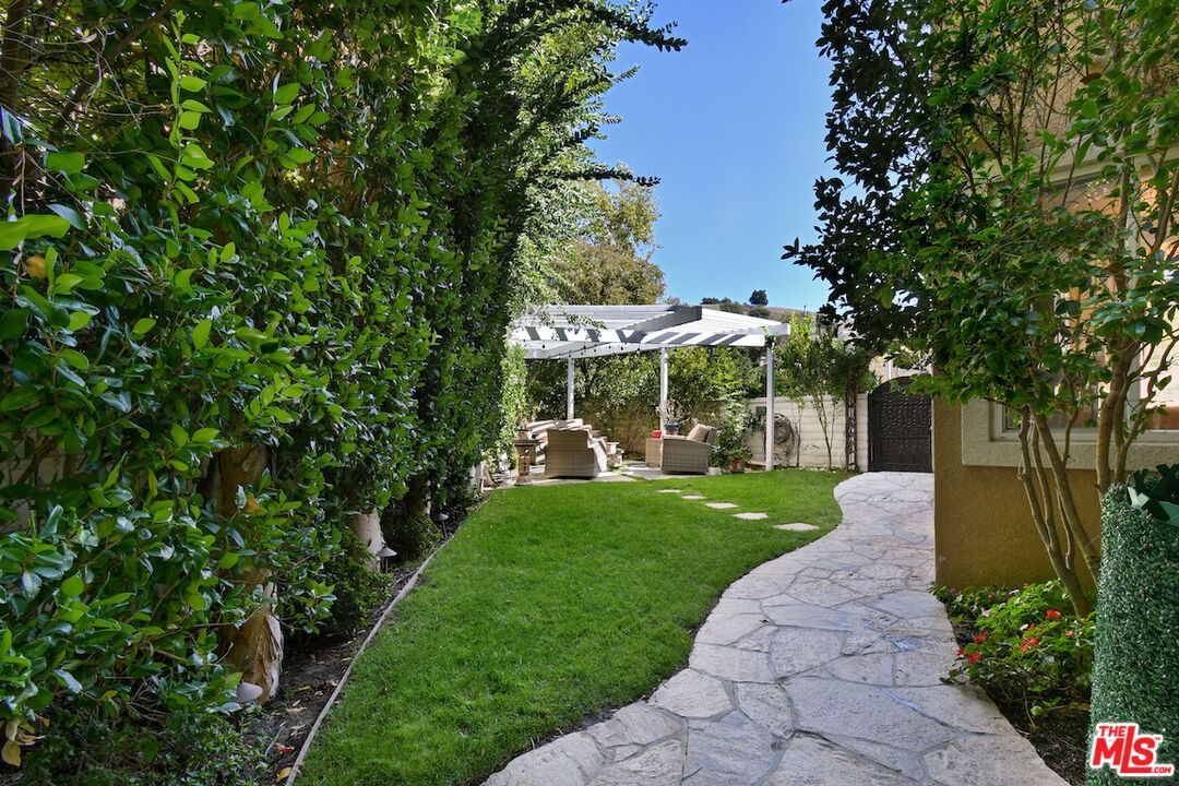 El Encanto photo 53